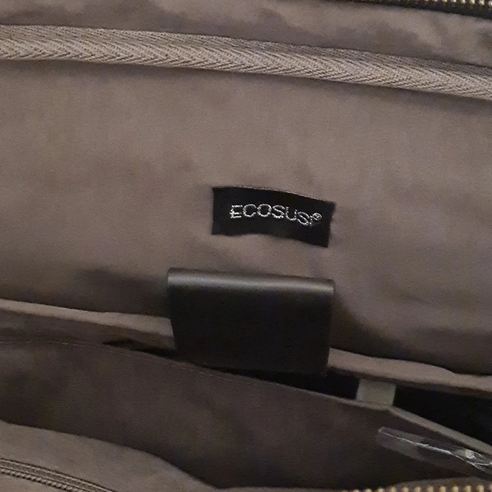 Briefcase/Laptop Bag 15.6 inch | PU Leather | Front & Back Pockets | NWT